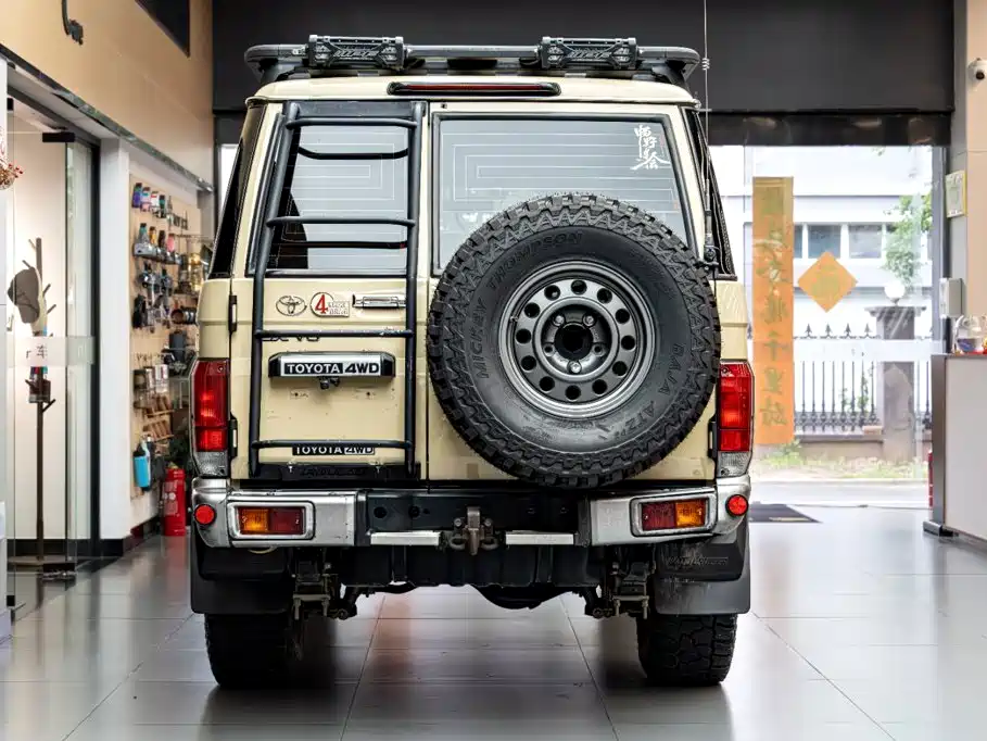 Toyota Land Cruiser — миниатюра 5