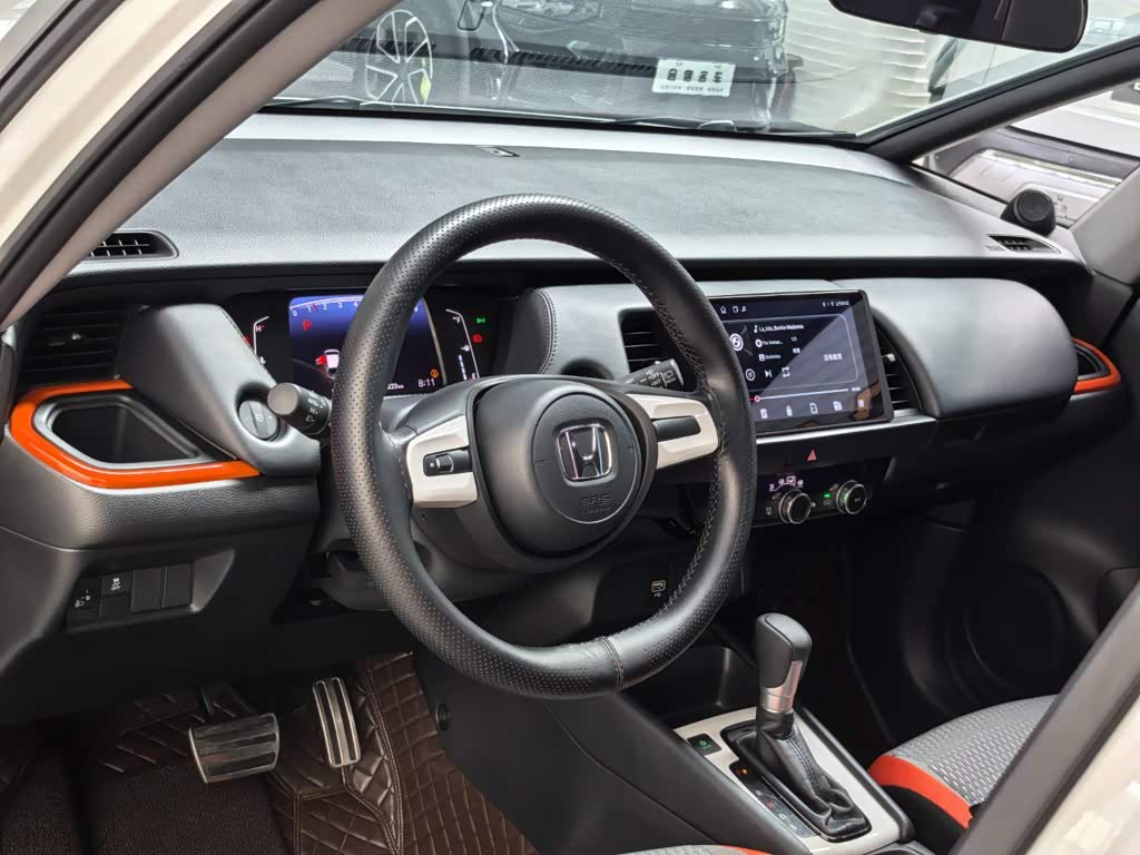 Honda Life 1.5 л 2023 г. Белый, пробег 19000 км
