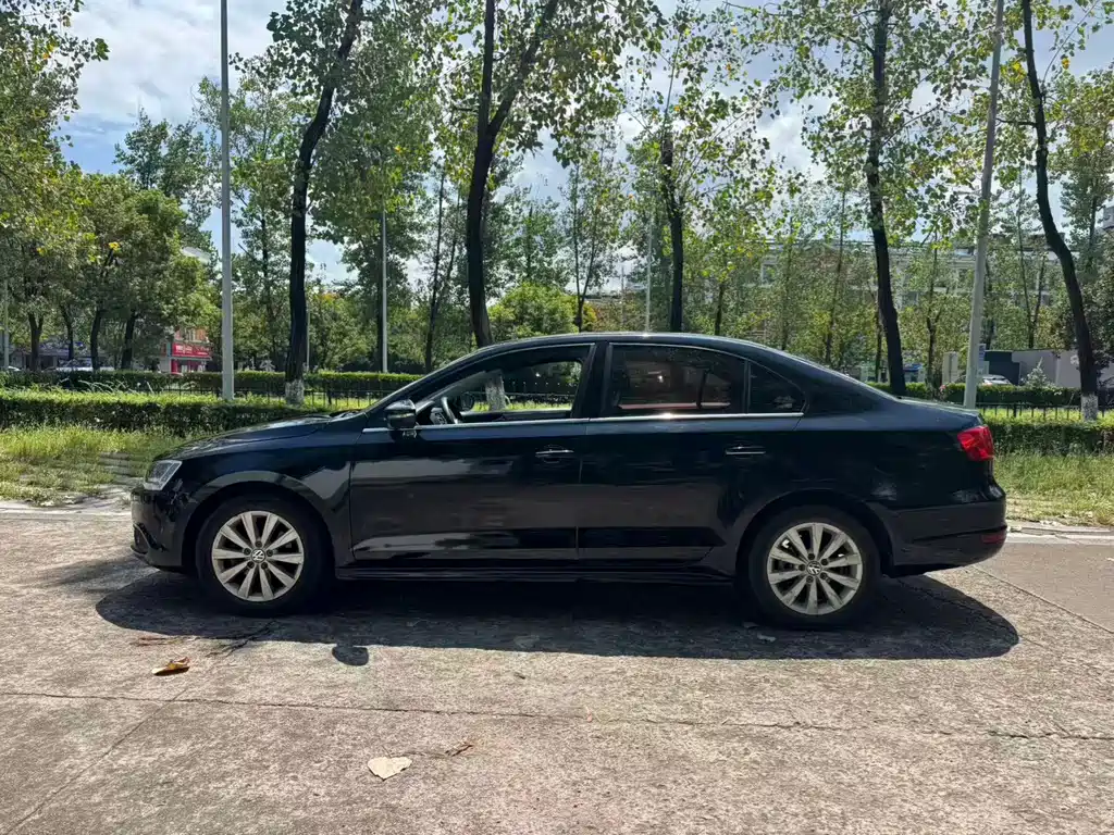 Volkswagen Sagitar — миниатюра 3