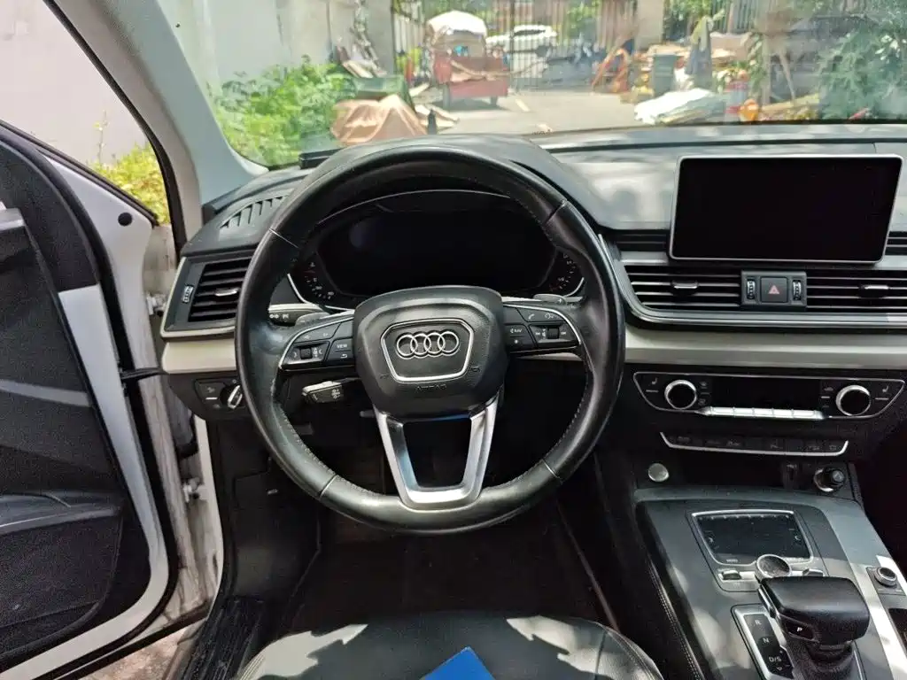 Audi Q5L — миниатюра 3