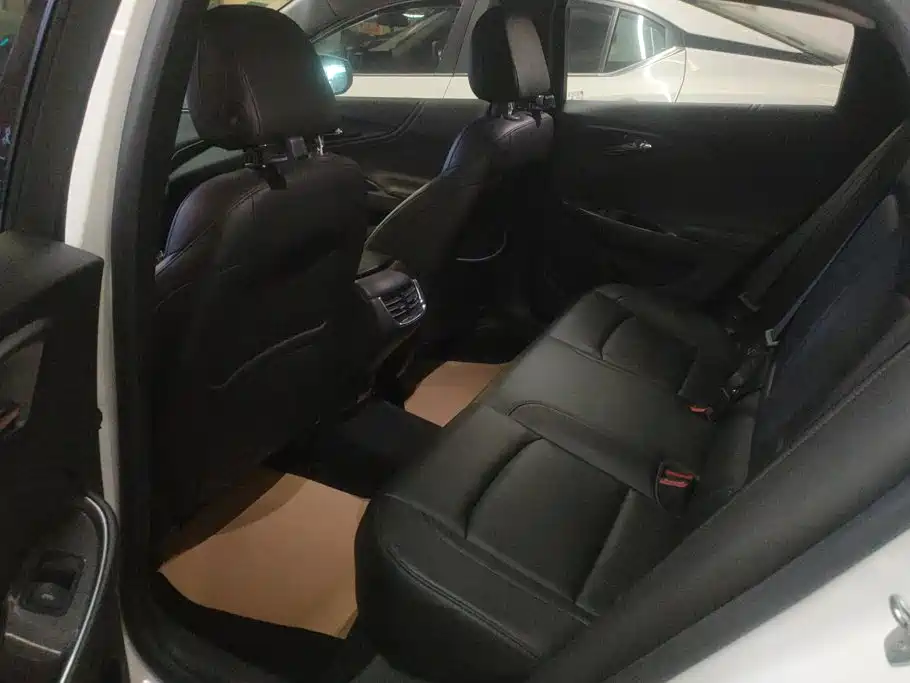 Chevrolet Malibu XL — миниатюра 11