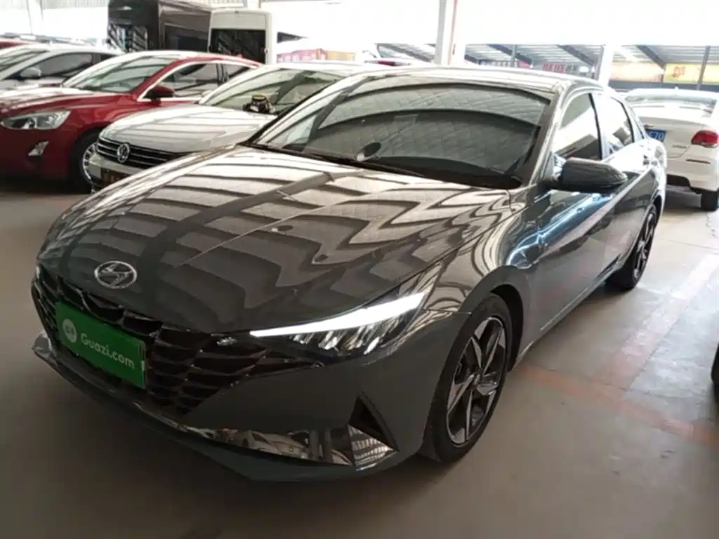 Hyundai Elantra 2023