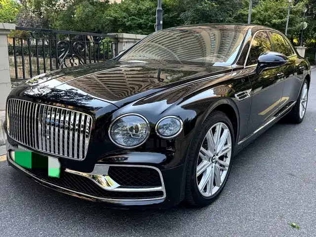 Bentley Flying Spur Hybrid