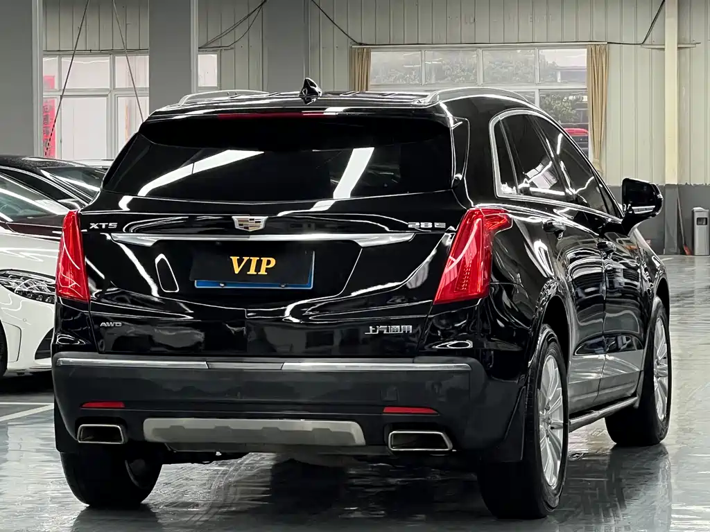 CADILLAC XT5