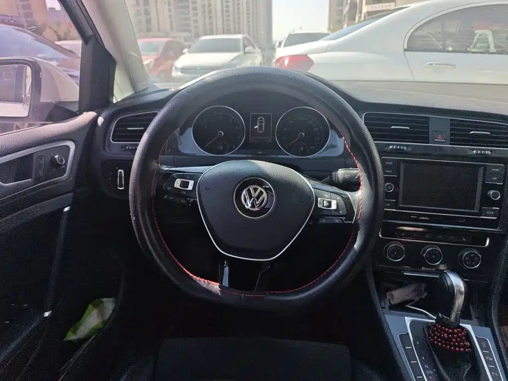 Volkswagen Golf — миниатюра 6