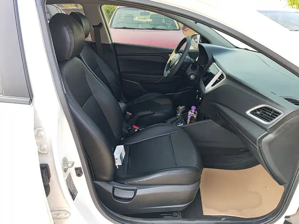 Hyundai Verna — миниатюра 25
