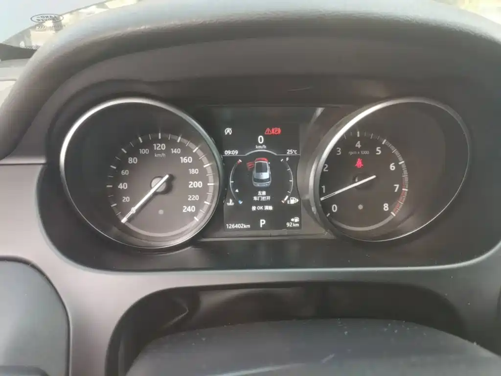 Land Rover Discovery Sport — миниатюра 12