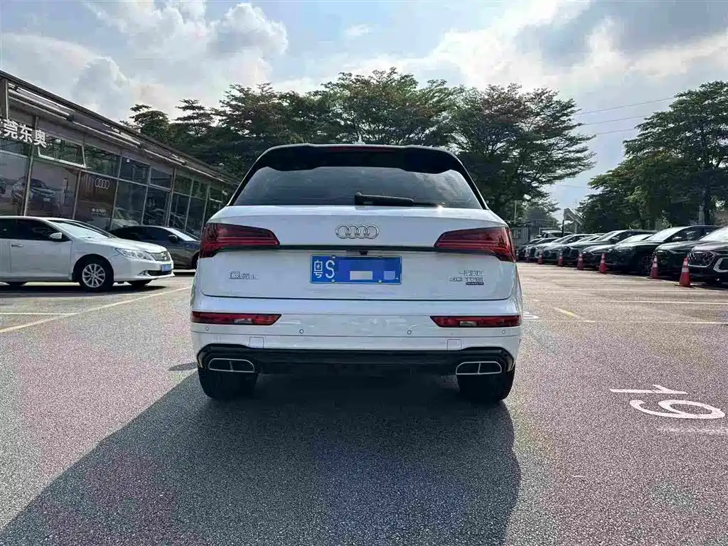 Audi Q5L — миниатюра 5