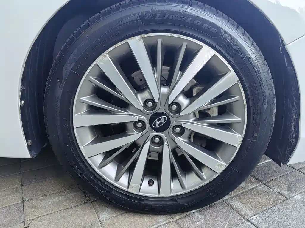 Hyundai Mistra — миниатюра 20