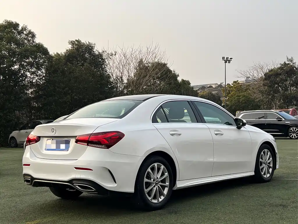 MERCEDES-BENZ A CLASS