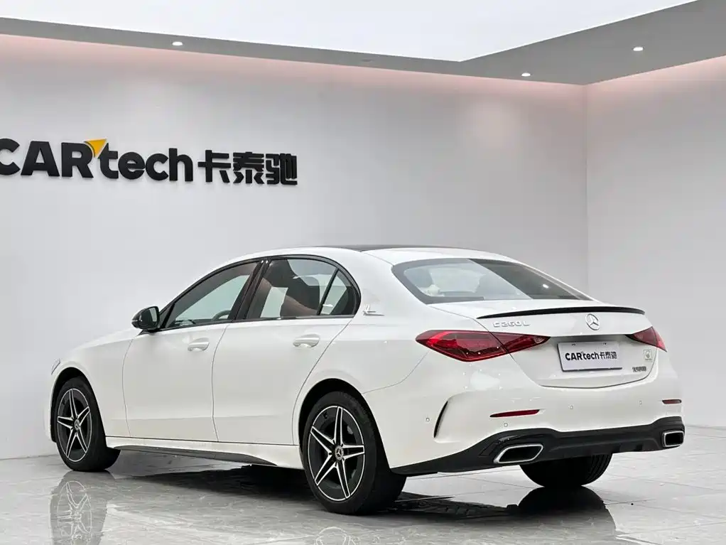 Mercedes-Benz C-Class — миниатюра 3