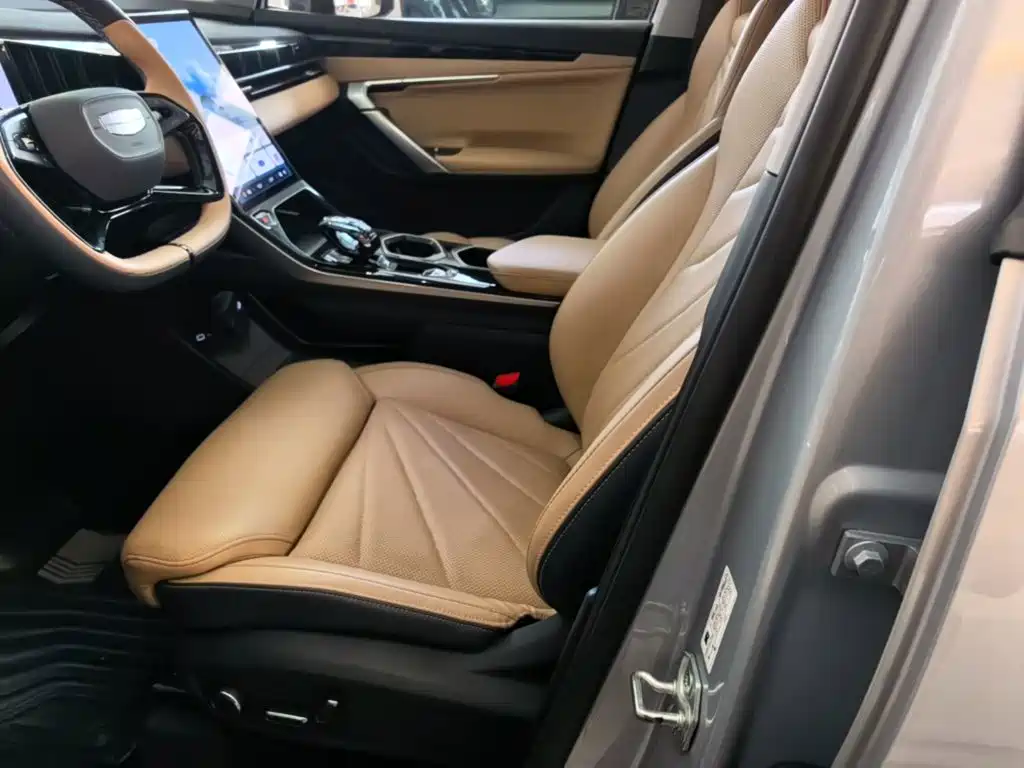 Geely Boyue L — миниатюра 15