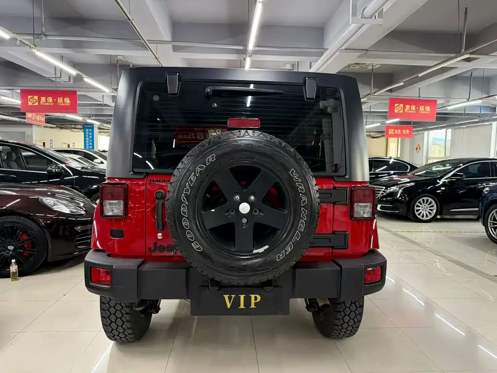 Jeep Wrangler — миниатюра 8