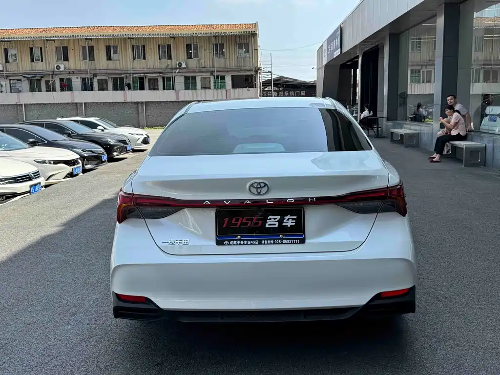 Toyota Avalon — миниатюра 8