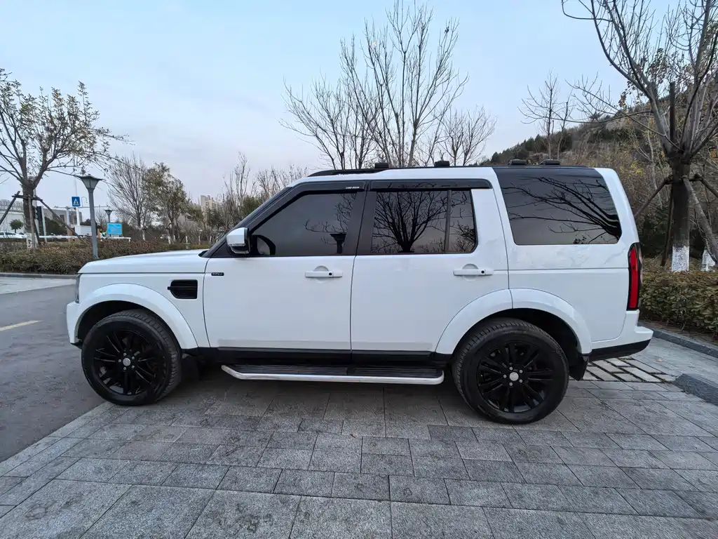 Land Rover Discovery 2016 3.0 SC V6 HSE