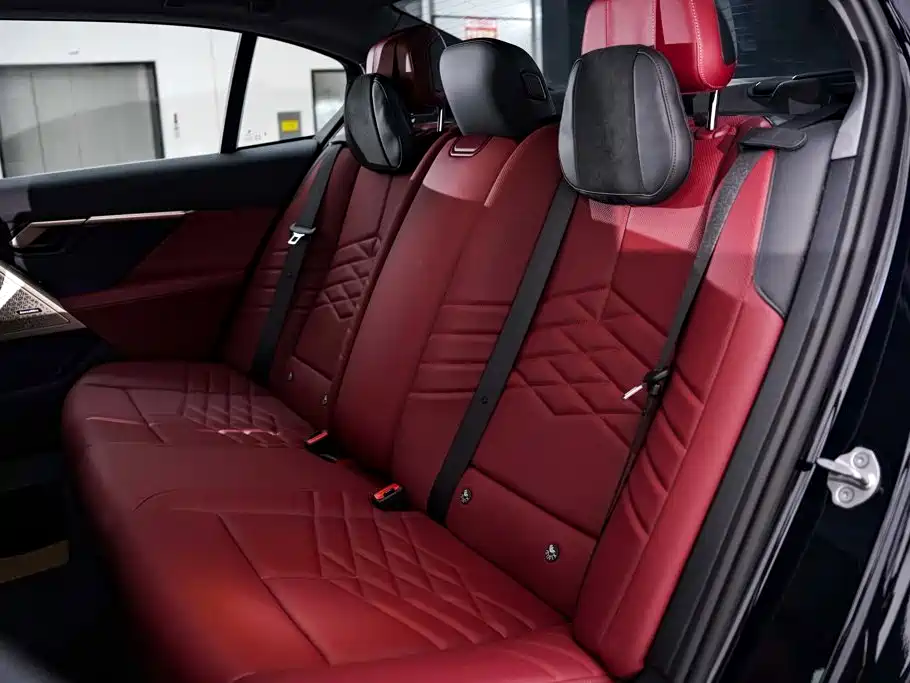 BMW 5 Series — миниатюра 19