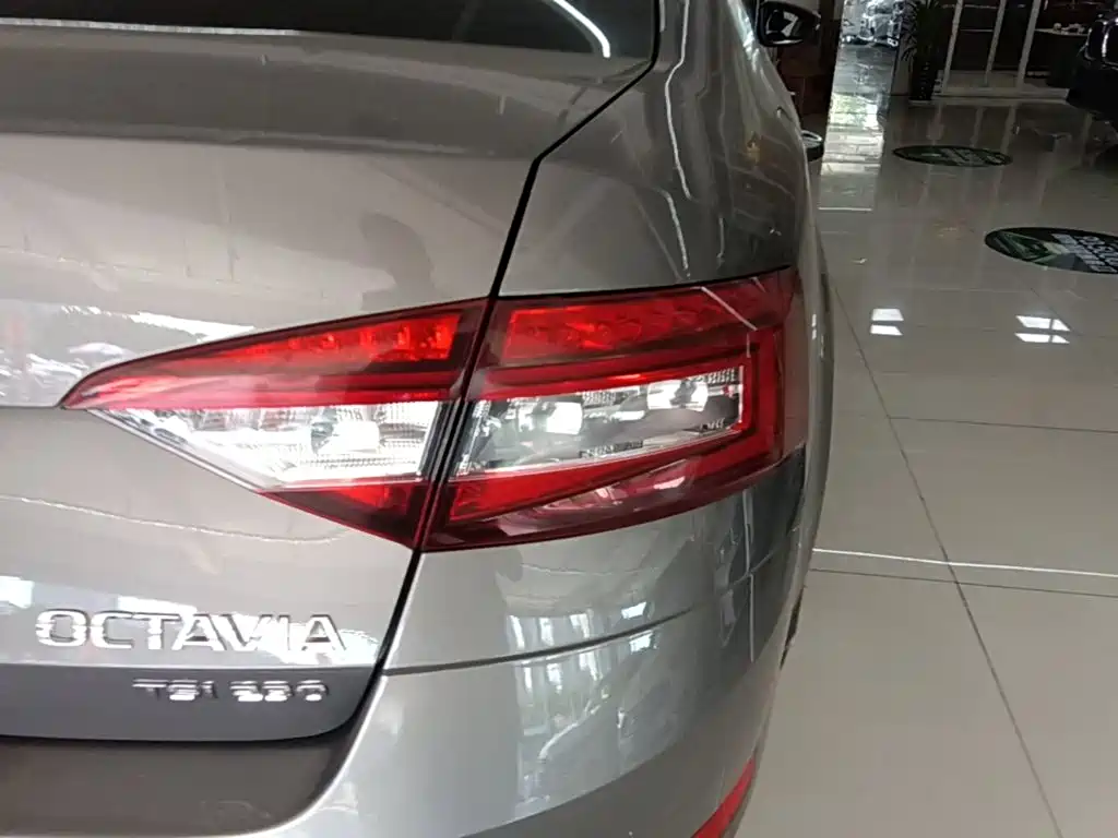 Skoda Octavia — миниатюра 8