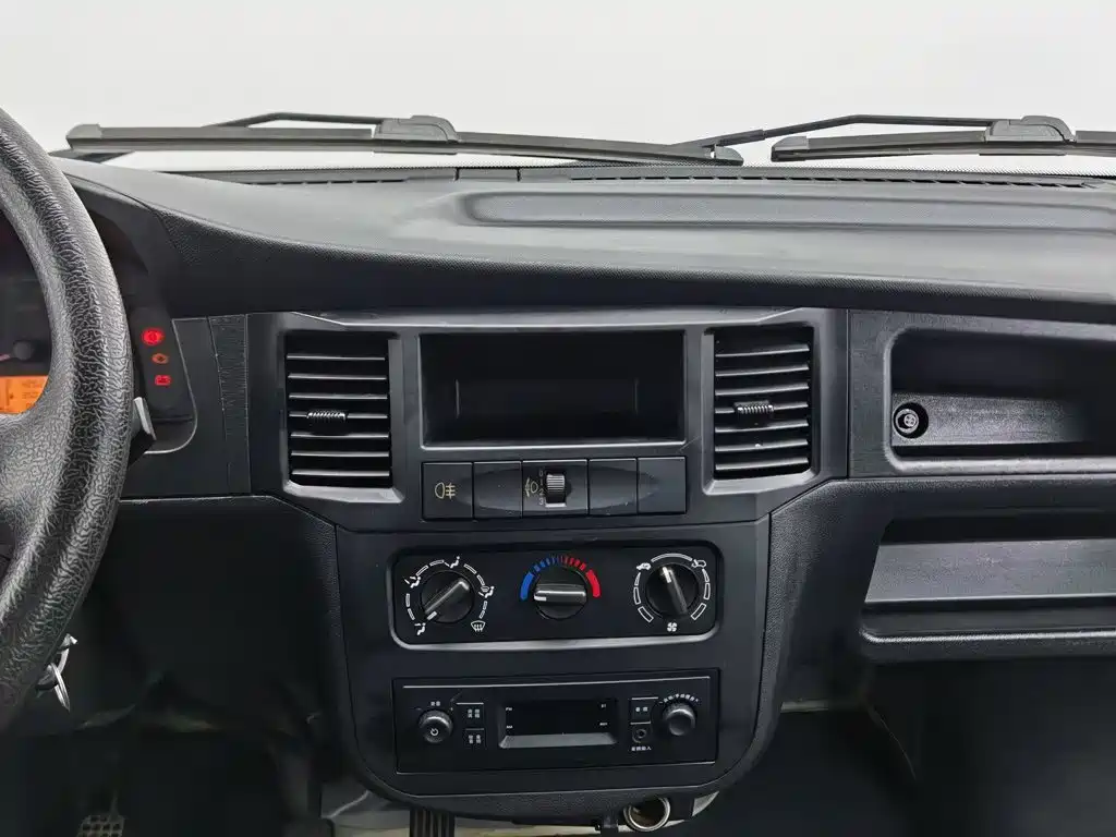 Wuling Zhiguang — миниатюра 12