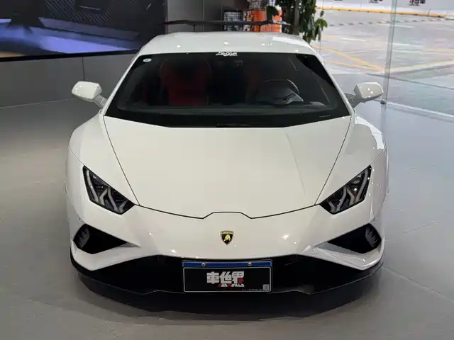 LAMBORGHINI HURACÁN 2022