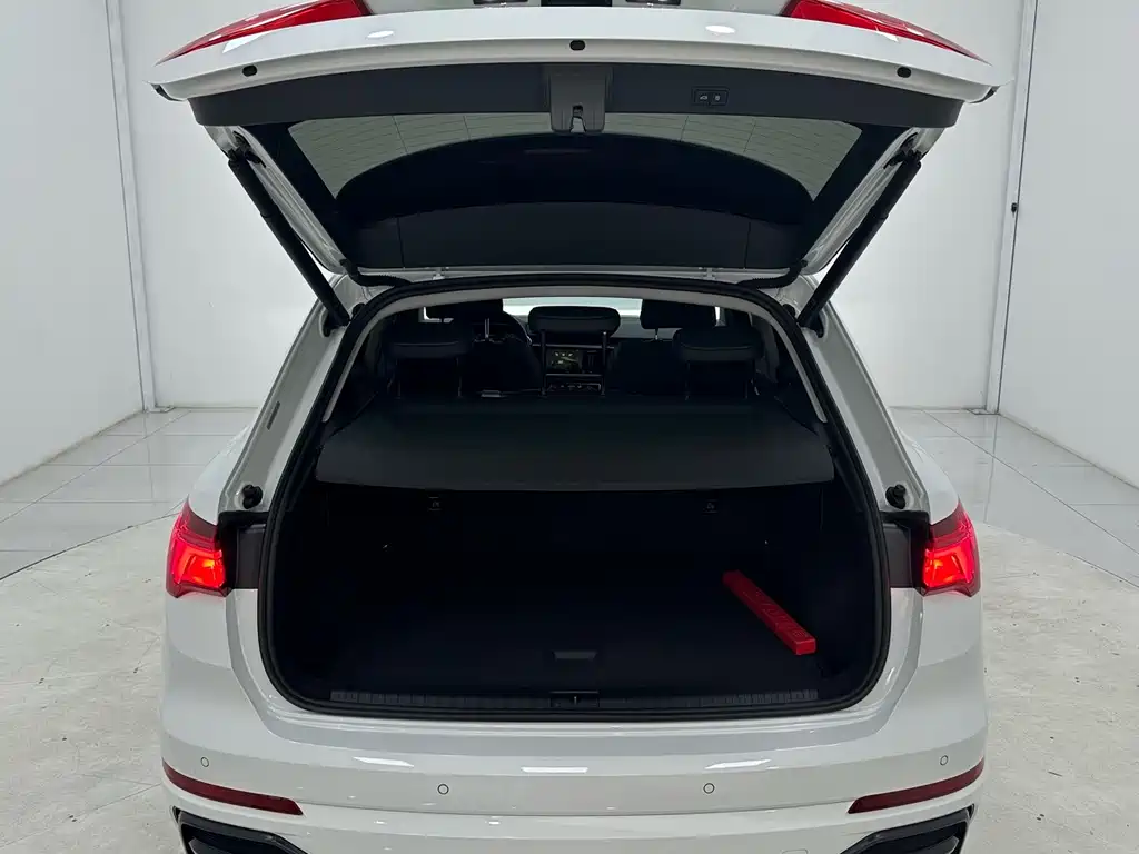 Audi Q3 — миниатюра 15