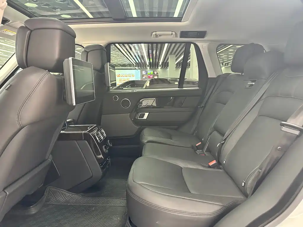 Land Rover Range Rover — миниатюра 6