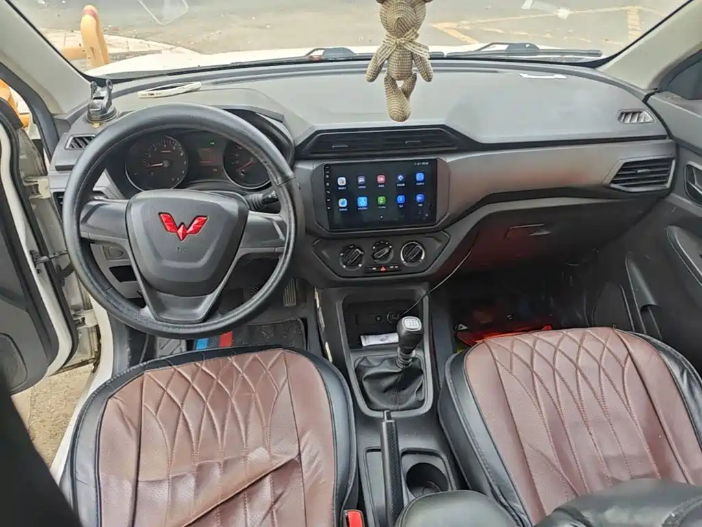 Wuling Hongguang — миниатюра 10