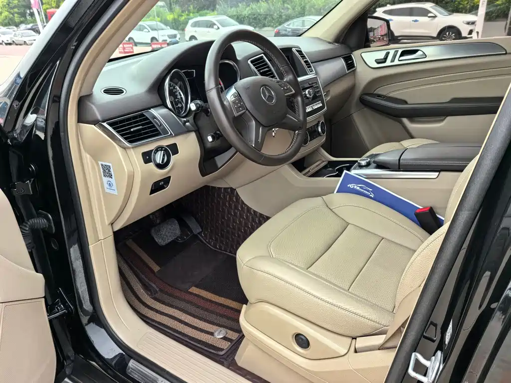 Mercedes-Benz M-Class — миниатюра 7