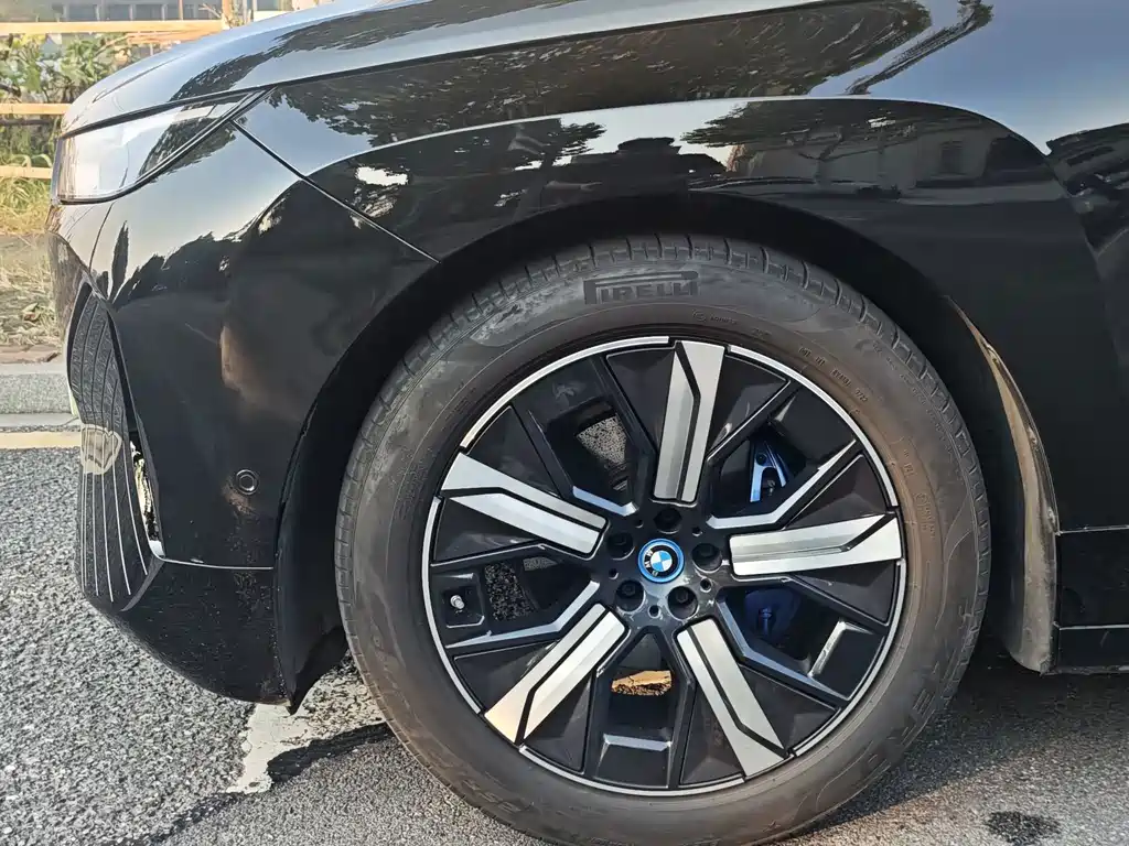 BMW iX — миниатюра 8
