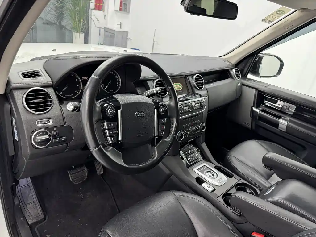 Land Rover Discovery 2014 3.0 SC V6 HSE Luxury