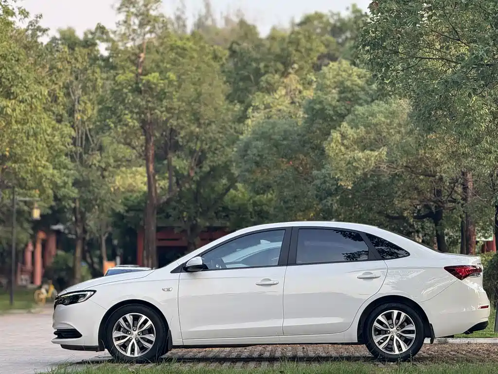 Buick Excelle — миниатюра 4