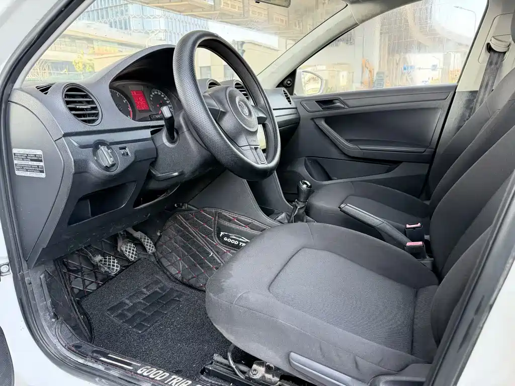Volkswagen Jetta — миниатюра 4