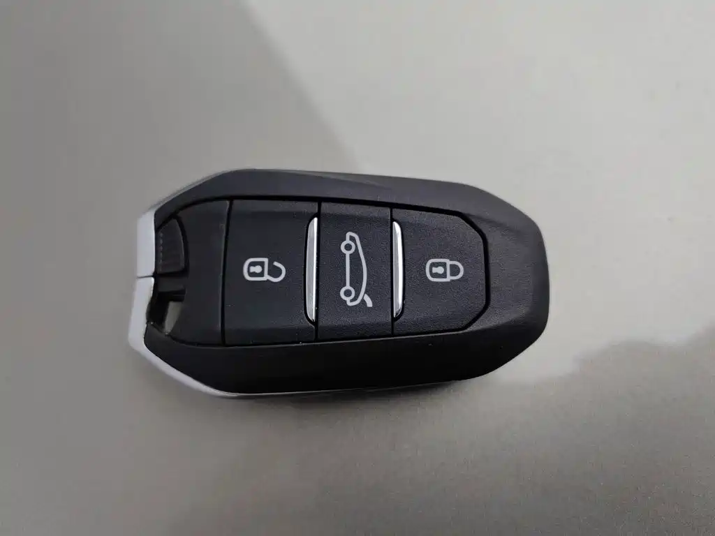 Citroen C4L — миниатюра 19