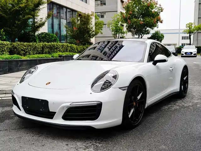 PORSCHE  911 2017