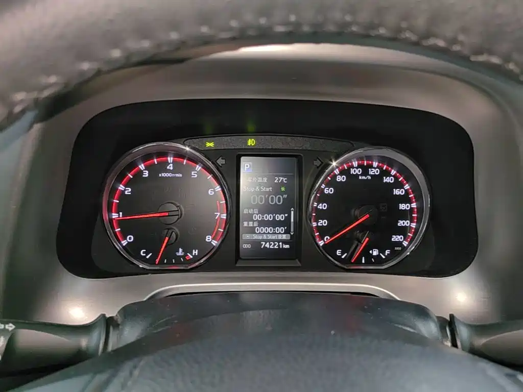 Toyota RAV4 — миниатюра 12
