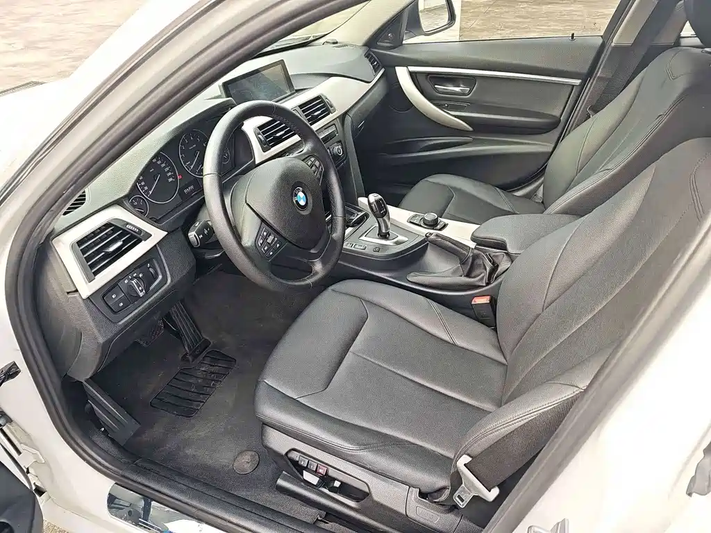 BMW 3 Series — миниатюра 6