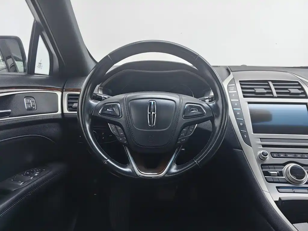 Lincoln MKZ — миниатюра 11