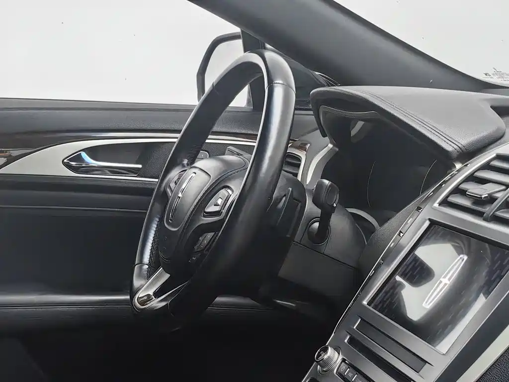 Lincoln MKZ — миниатюра 22