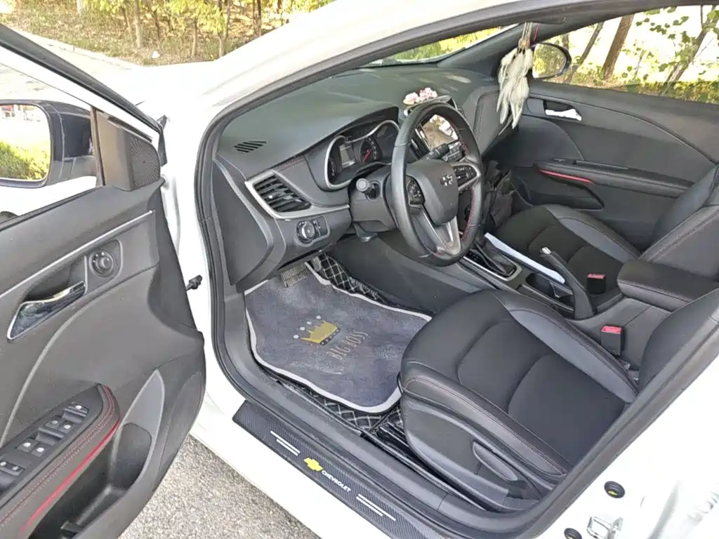 Chevrolet Monza — миниатюра 16