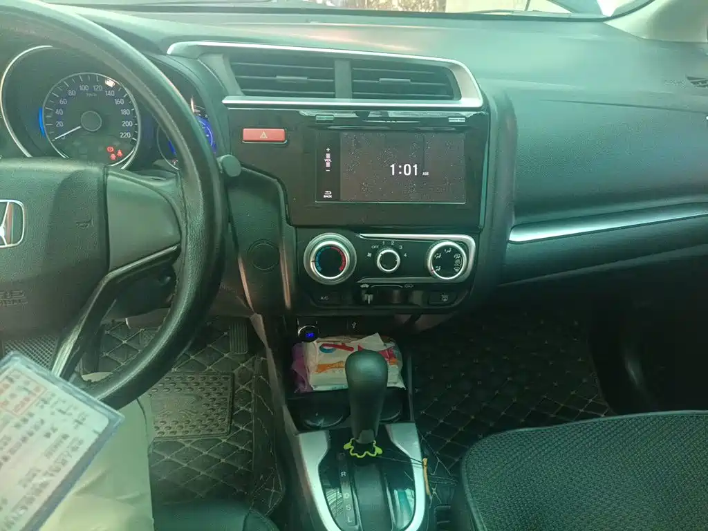 Honda Fit — миниатюра 9