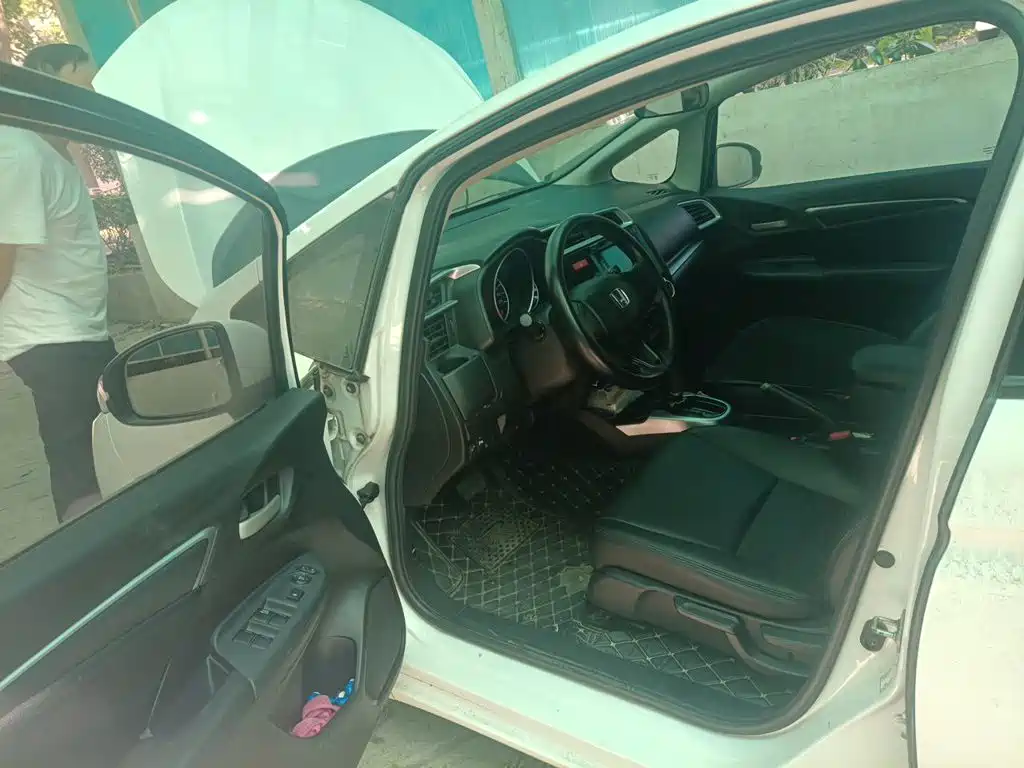 Honda Fit — миниатюра 12
