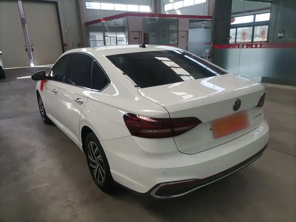 Volkswagen Lavida — миниатюра 5