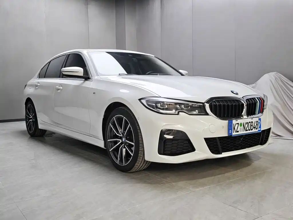 BMW 3 Series - фото 2