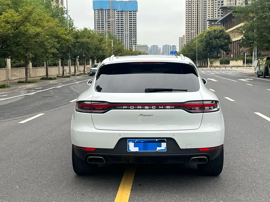 Porsche Macan — миниатюра 6