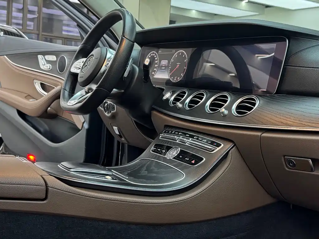 Mercedes-Benz E-Class E 2019 E 300 L Sport Fashion