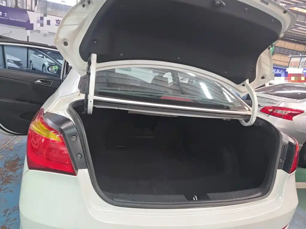Hyundai Mistra — миниатюра 19