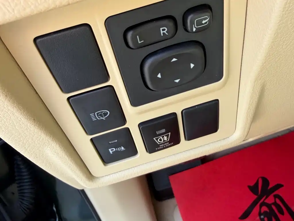 Toyota Prado (Import) — миниатюра 24