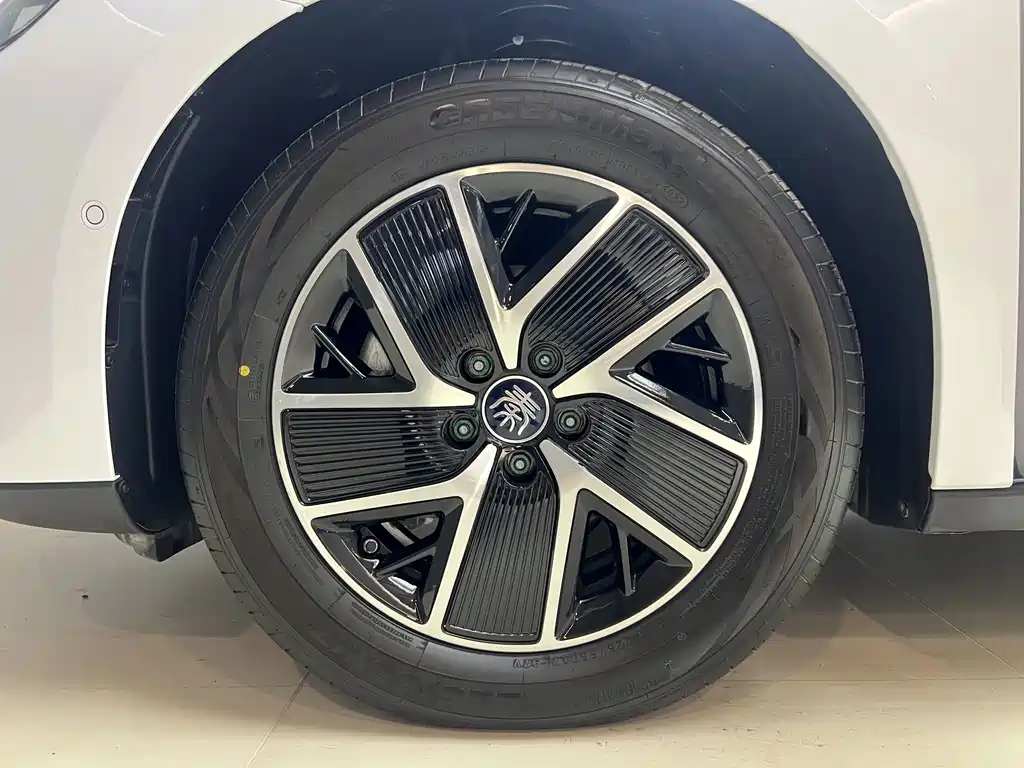 BYD Qin L — миниатюра 6