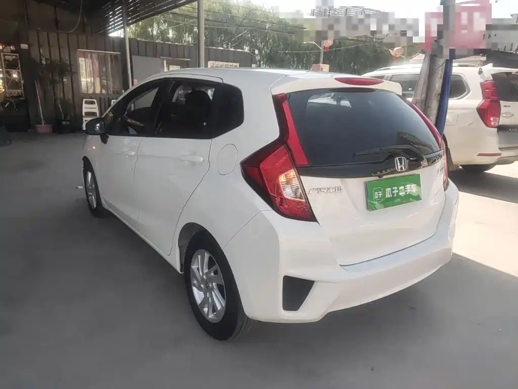 Honda Fit — миниатюра 5