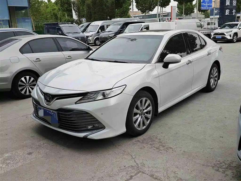 Toyota Camry 2021
