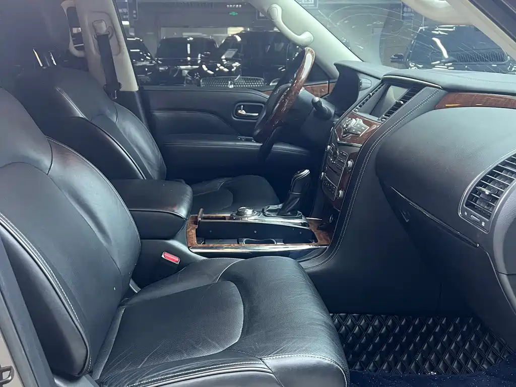 Infiniti QX80 — миниатюра 5